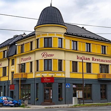 Rosso Aparthotel Michalovce Exterior foto